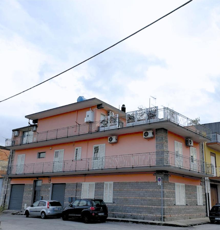 Stella-Guesthouse Solarino Extérieur photo
