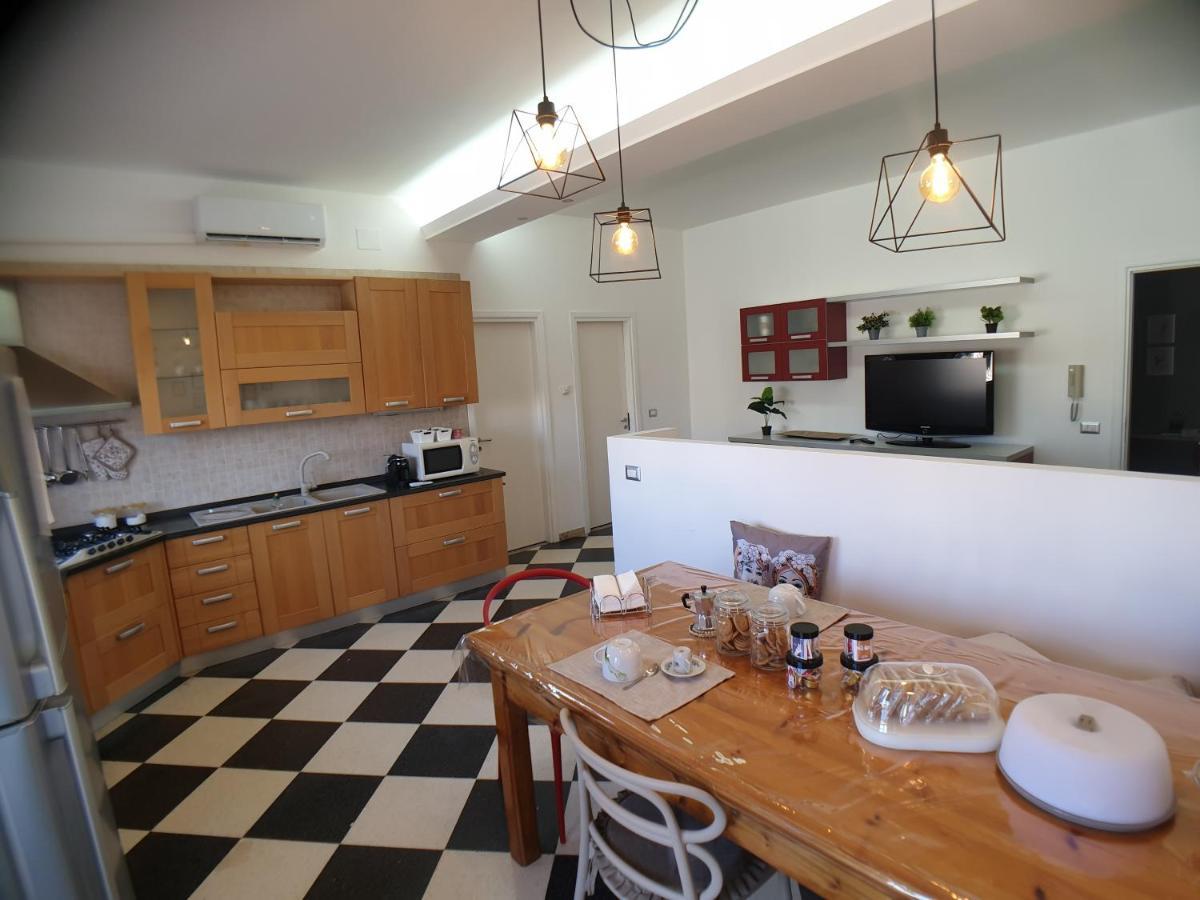 Stella-Guesthouse Solarino Extérieur photo