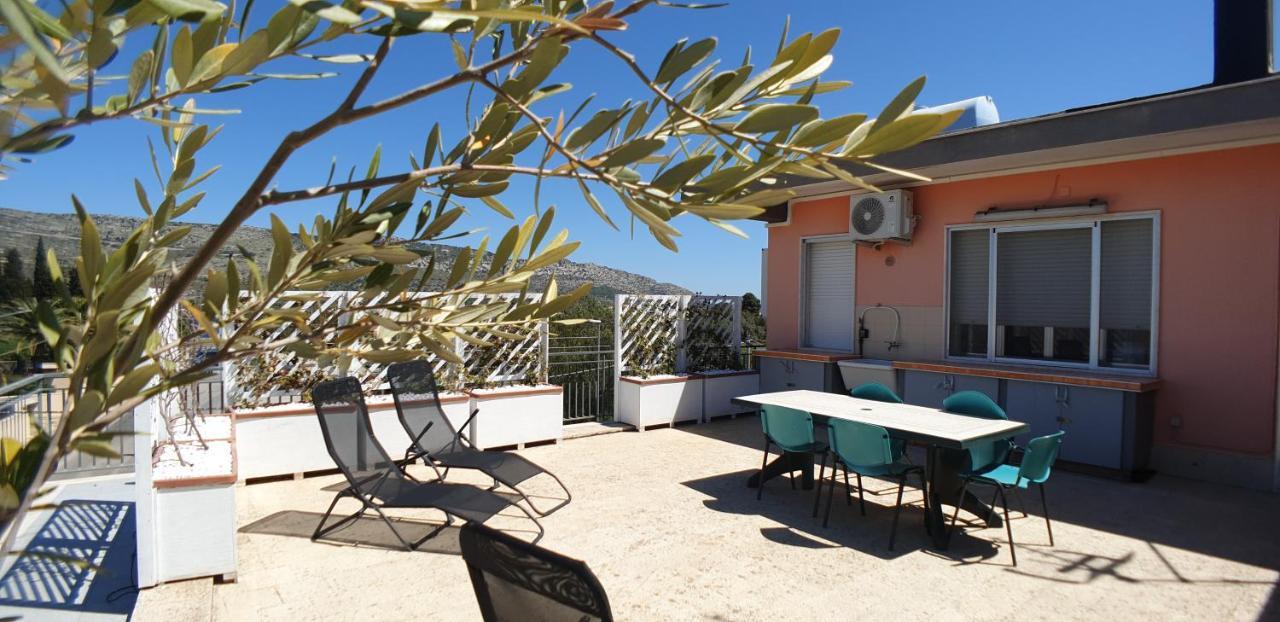 Stella-Guesthouse Solarino Extérieur photo