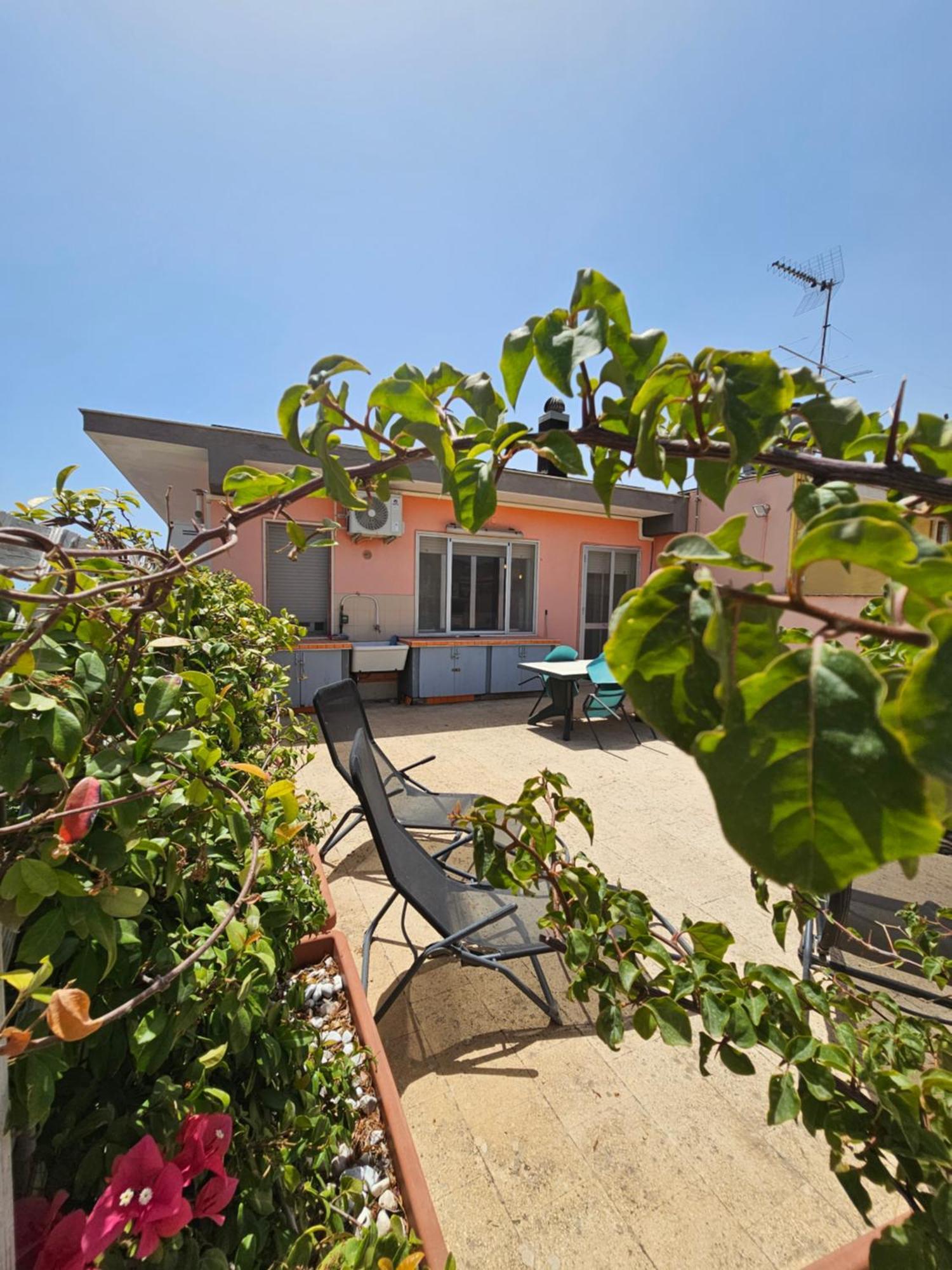 Stella-Guesthouse Solarino Extérieur photo